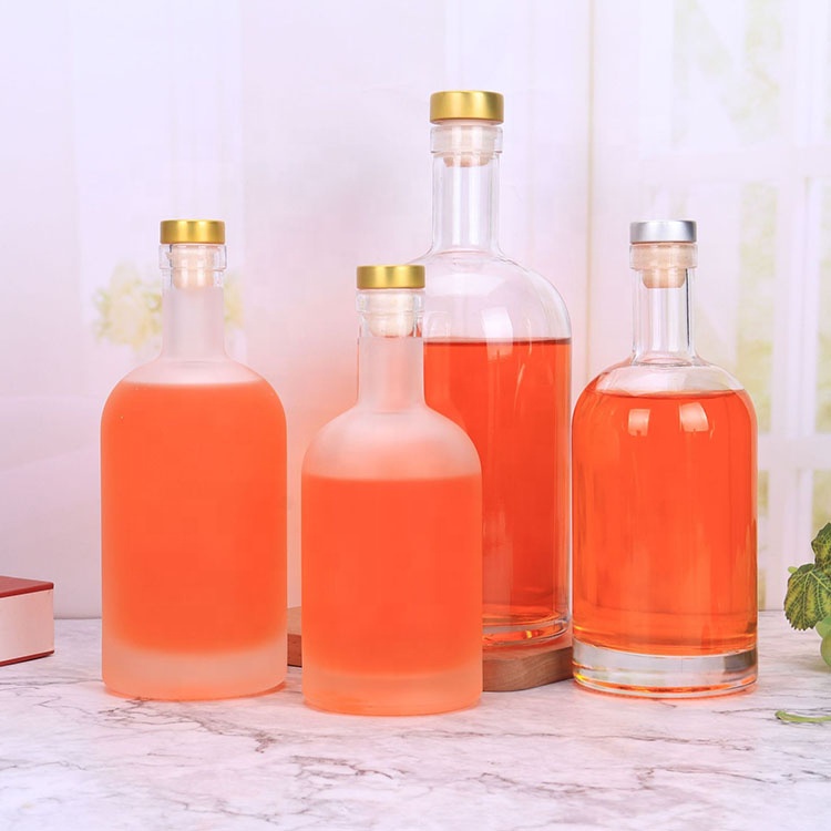 Different Luxury Glass Bottles for Liquid Spirit Whiskey